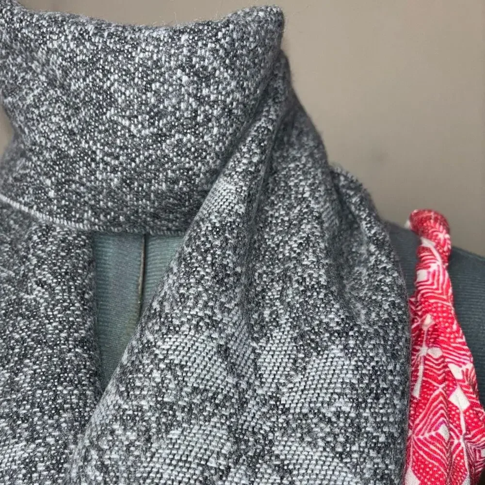 NWT Cejon Women's Gray Scarf Snowflake Pattern Heather Gray w/ fringe wrap scarf